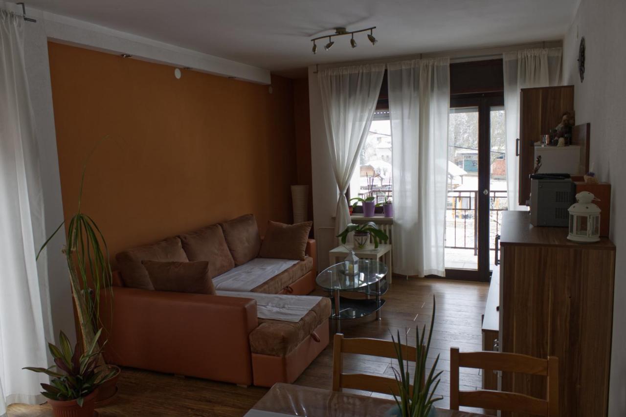 Gacka Idila Apartment Otocac Ngoại thất bức ảnh